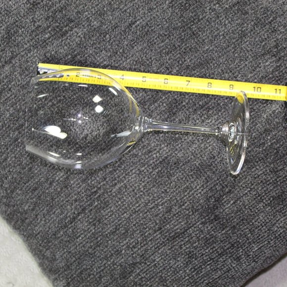 Riedel Large Wine Glass - Picture 3 of 9